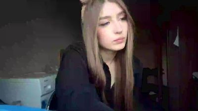 KarrieLallo live cam on Cam4
