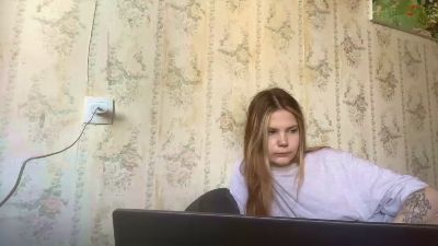 KaryVanwagner live cam on Cam4