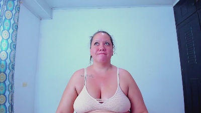 Kata_rivera live cam on Cam4