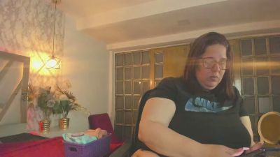 Kataleyamilf69_ live cam on Cam4