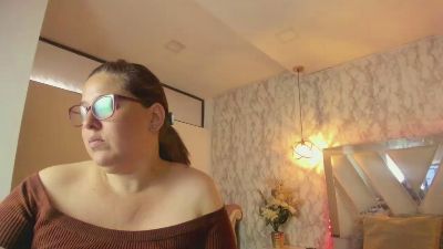 Kataleyamilf69_ live cam on Cam4