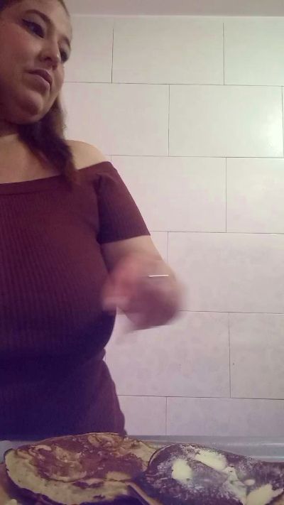 Kataleyamilf69_ live cam on Cam4