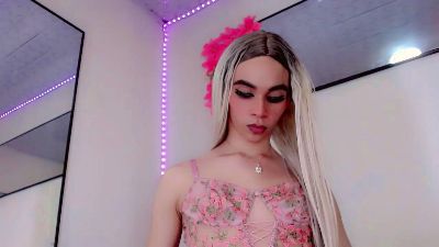 Kate_Hadid live cam on Cam4