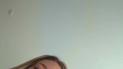 KaterineUhyrek live cam on Cam4