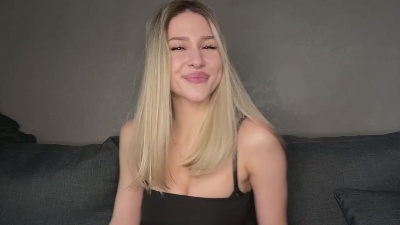 KaterineUhyrek live cam on Cam4