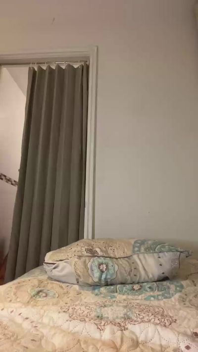 Katerinnauu live cam on Cam4