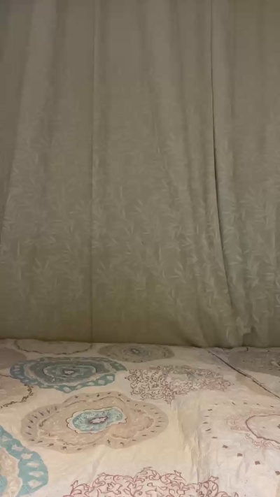 Katerinnauu live cam on Cam4