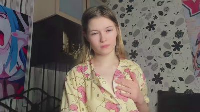 KathieHoster live cam on Cam4