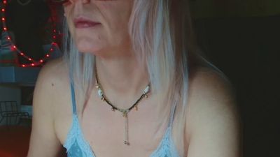 KathleenEdwards live cam on Cam4