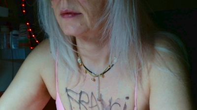 KathleenEdwards live cam on Cam4