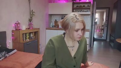 KathrinNitti live cam on Cam4