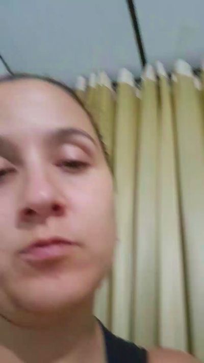 KathyGomezz live cam on Cam4