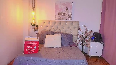 KathyaSpinelli live cam on Cam4