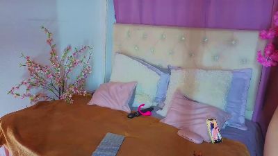 KathyaSpinelli live cam on Cam4