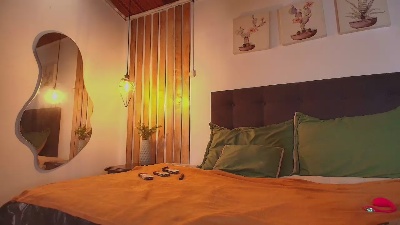 KathyaSpinelli live cam on Cam4