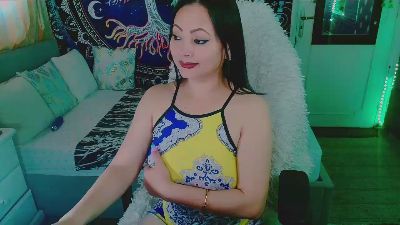 KatieAu live cam on Cam4