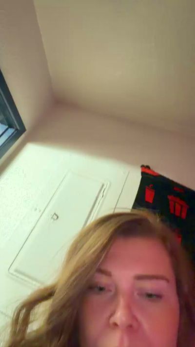 Katiegurl97 live cam on Cam4