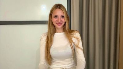 KattieBurdin live cam on Cam4