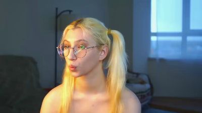 KatyMckennan live cam on Cam4