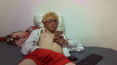 Kauan09 live cam on Cam4