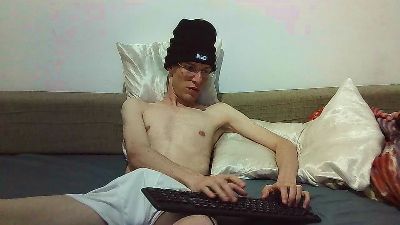 Kauan09 live cam on Cam4