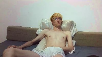 Kauan09 live cam on Cam4