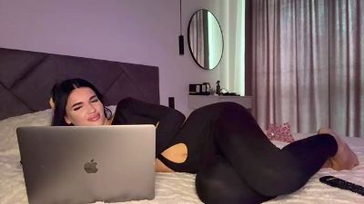 KayPeller live cam on Cam4
