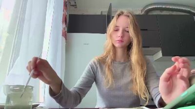 KayceLyndaker live cam on Cam4