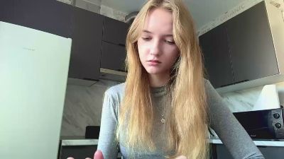 KayceLyndaker live cam on Cam4