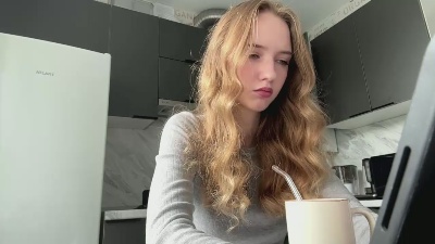 KayceLyndaker live cam on Cam4