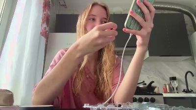KayceLyndaker live cam on Cam4