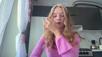 KayceLyndaker live cam on Cam4