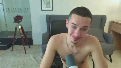 KaydenDrew live cam on Cam4