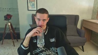 KaydenDrew live cam on Cam4