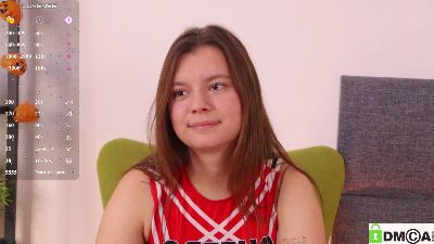KaylaCoates live cam on Cam4