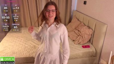 KaylaCoates live cam on Cam4