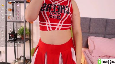 KaylaCoates live cam on Cam4