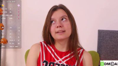KaylaCoates live cam on Cam4
