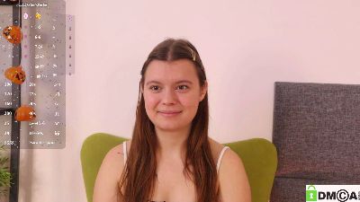 KaylaCoates live cam on Cam4