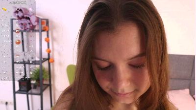 KaylaCoates live cam on Cam4