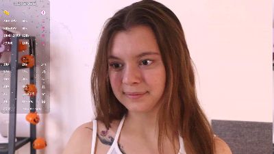 KaylaCoates live cam on Cam4