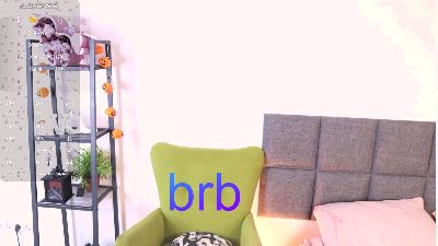 KaylaCoates live cam on Cam4