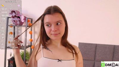 KaylaCoates live cam on Cam4
