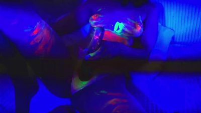 KeeleyByron live cam on Cam4
