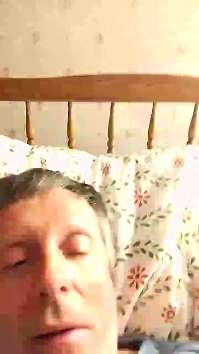 Keeviinhot live cam on Cam4