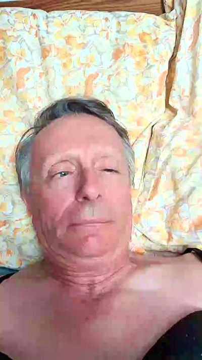 Keeviinhot live cam on Cam4