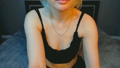 KeilaSolanki live cam on Cam4