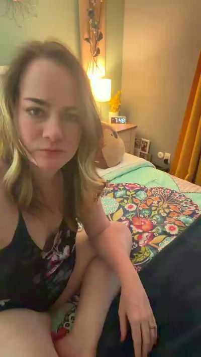 Kekelala69 live cam on Cam4