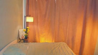 KelleeMath live cam on Cam4