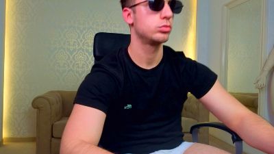 KellenWest live cam on Cam4